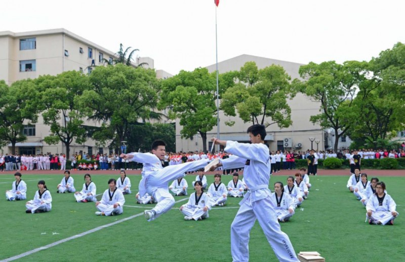 上海健康職業(yè)技術(shù)學(xué)院2019年報(bào)名條件、招生對(duì)象