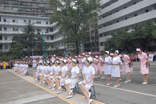 四川省達(dá)州中醫(yī)學(xué)校2019年報(bào)名條件、招生要求、招生對(duì)象