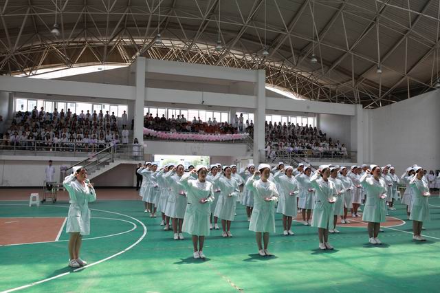 成都中醫(yī)藥大學(xué)附院針灸學(xué)校龍泉校區(qū)2019年報名條件、招生要求、招生對象